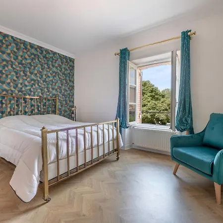 Maison De Pour 7 Dans La Haute De Nyaraló *