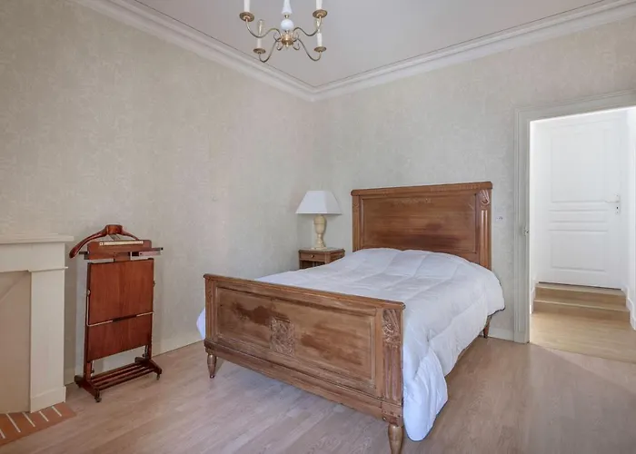 Maison De Pour 7 Dans La Haute De Nyaraló